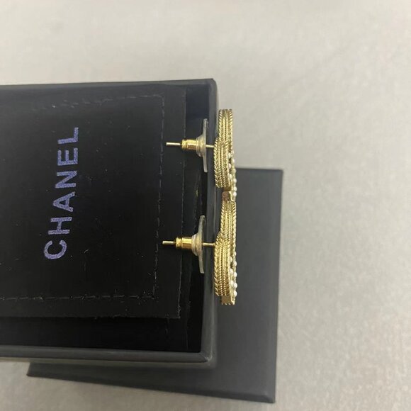 Large Chanel Earrings - Picture 5 of 7